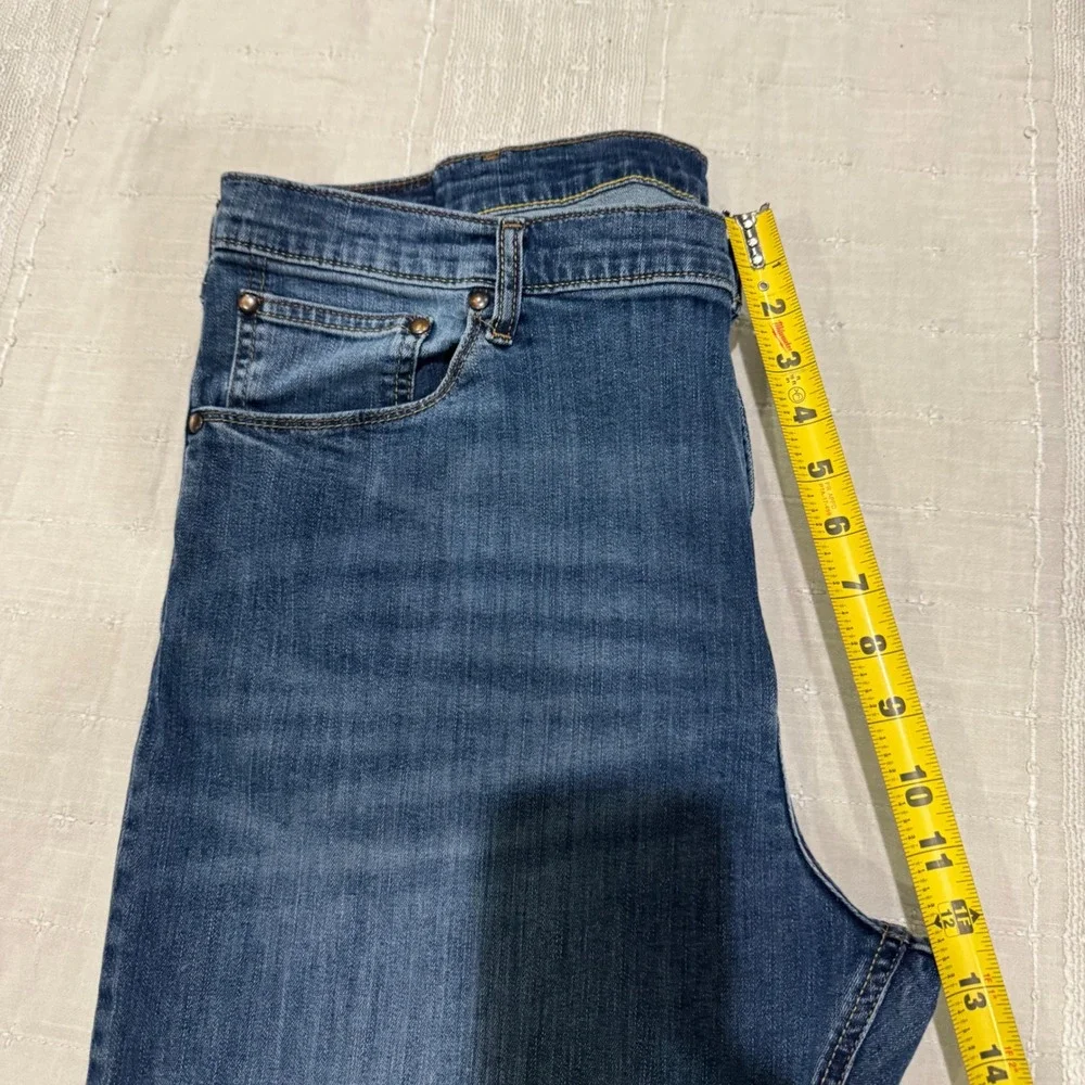 Wrangler Premium Quality Mens Slim Straight Jeans 42x30 Medium Wash Utility Blue